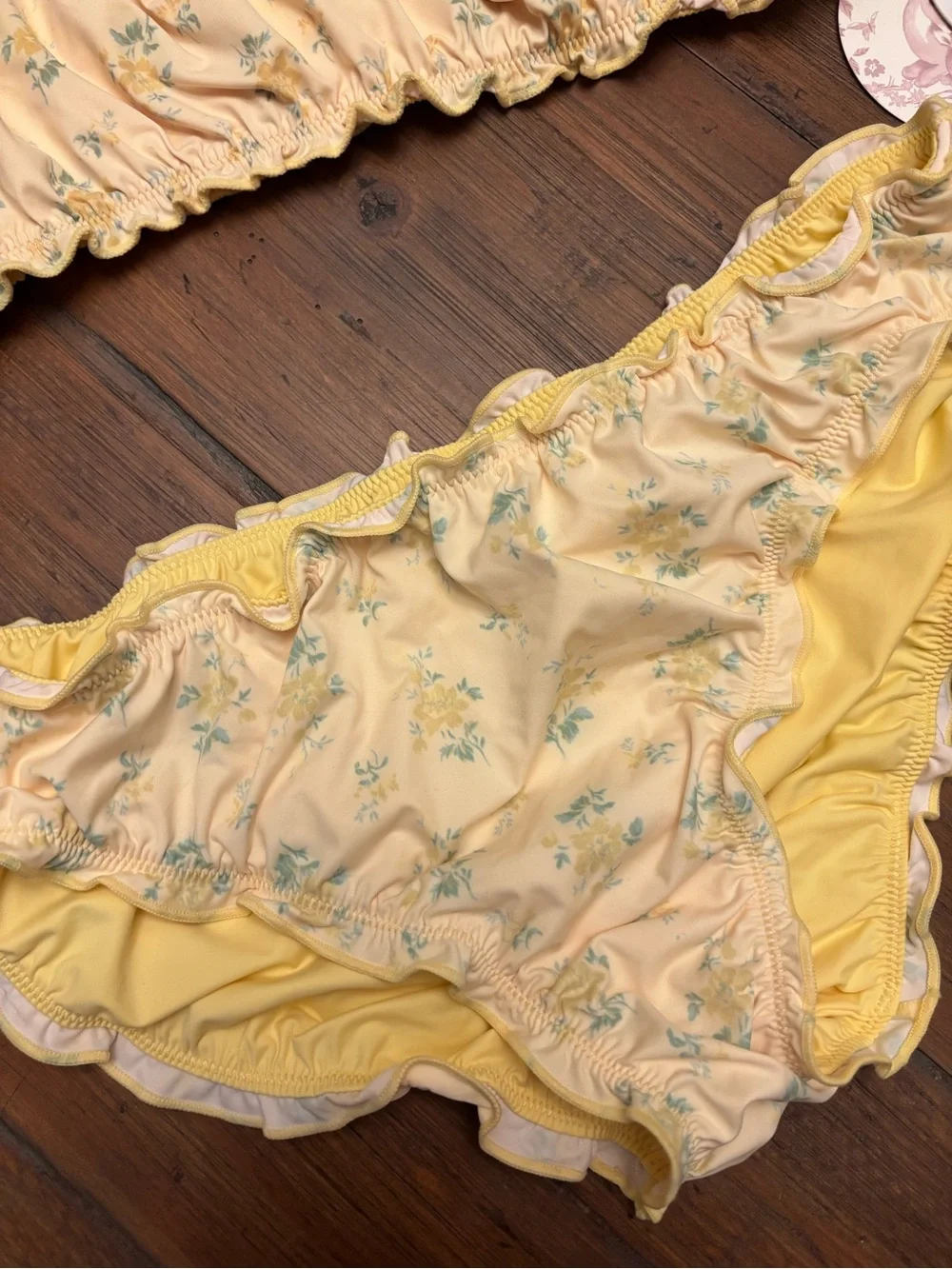 NWT Frankie’s bikinis x Gigi HADID honeysuckle bikini set